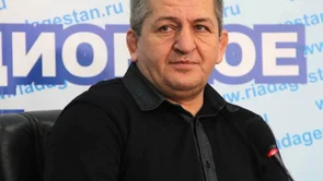 Khabibovom ocu se je pogoršalo stanje te je prebačen u Moskvu