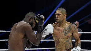 Čovjek koji je brutalno nokautirao Adesanyu prelazi u MMA: Alex Pereira potpisao ugovor s UFC-om!