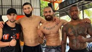 Khamzat Chimaev na Tajlandu brusi udaračke vještine: 'Borz' se pridružio Petru Yanu i Rafaelu Fizievu!