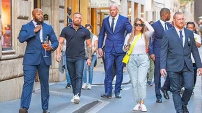 Conor McGregor napravio pomutnju u Rimu, horde fanova okupirale Irca!