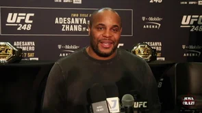 Cormier: Nadam se da ću ponovno uzeti UFC pojas, volio bih da to bude protiv Miočića
