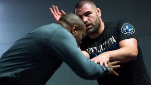 Daniel Cormier emotivno komentirao Velasquezovu situaciju: "To me ubija...uvijek ću biti tu za njega"