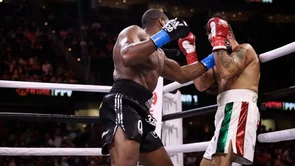Daniel Dubois ekespresno nokautirao protivnika, Tommy Fury nakon pobjede prozvao Paula!