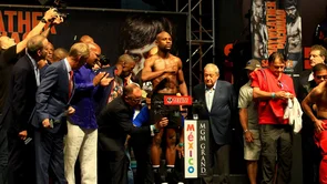 Mayweather poslao oštru poruku McGregoru: Ta propalica nikad neće biti na mojoj razini