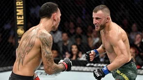 Alexander Volkanovski izrazio zabrinutost za Hollowaya: "Njegova brada će uskoro nestati!"