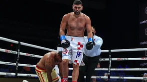 Eddie Hearn očajno izjavio: "Nitko iz TOP 15 ne želi boksati s Hrgovićem!"