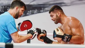 Hrgoviću su bile potrebne dvije runde kako bi nokautirao Kartoziju