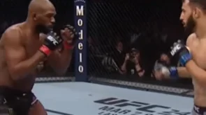 Jon Jones pobijedio Reyesa i obranio naslov u poluteškoj te je postao novi rekorder UFC-a