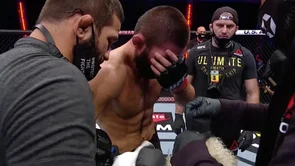 Neutješni Khabib se nakon pobjede rasplakao usred kaveza