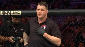 Marc Goddard komentirao Prochazkino 'tapkanje' u meču protiv Glovera: "To je bio oblik čestitanja, ali radi se o riskantnom potezu"