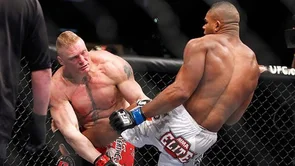 Prisjetimo se Overeemovog UFC debija: Pogledajte kako je sjajni Nizozemac prebio Brocka Lesnara! 
