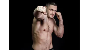 Najbolji srpski kickboxing teškaš debitira u ONE Championshipu protiv legende! 