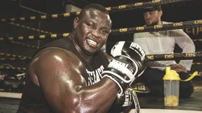 KSW organizirao spektakularnu borbu između najjačeg čovjeka na svijetu i 44-godišnjeg Senegalca sa 140 kilograma