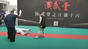 Kontroverznog tai chi majstora teško je nokautirao bivši vojnik i kick-boksač