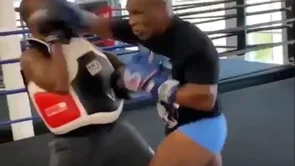 Mike Tyson ozbiljno shvaća pripreme za povratnički meč: Skoro je ozlijedio trenera