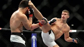 Pogledajte najbolje nokaute boraca koji će nastupiti na UFC 264 priredbi!