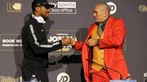 Joshua i Usyk odradili press konferenciju i prvo sučeljavanje!