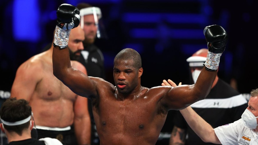 Daniel Dubois ekspresno nokautirao Bogdana Dinua! Presudna je bila ubojita desnica...