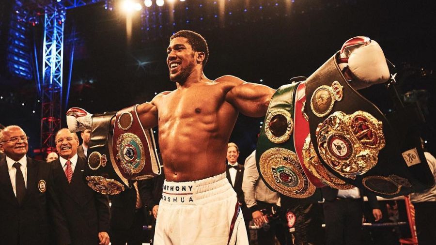 Anthony Joshua izazvao Deontaya Wildera!