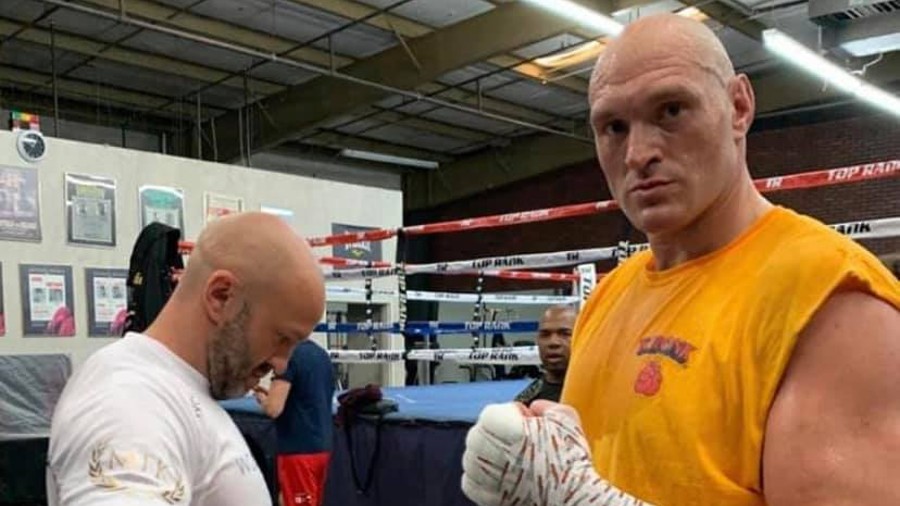 Tyson Fury komentirao Joshuin verbalni napad na pijane studente!