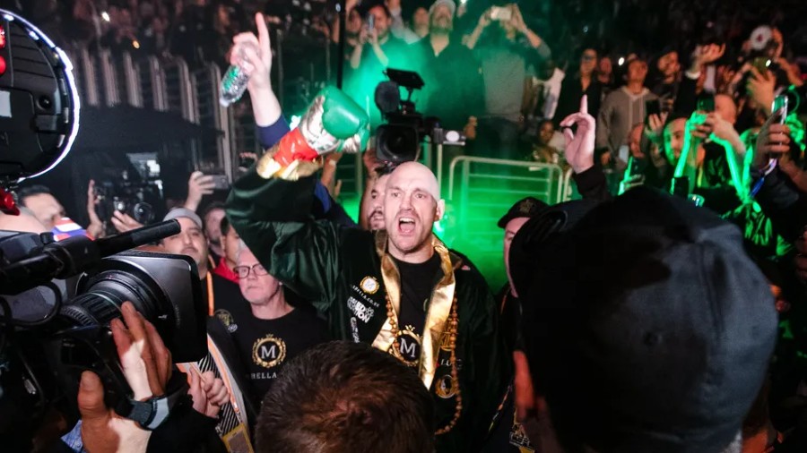 Tyson Fury postavljen za velikog favorita u potencijalnom okršaju s Ngannouom!