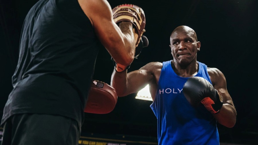 Evander Holyfield odradio otvoreni trening pred meč s Belfortom, brojni fanovi zabrinut za bivšeg prvaka!