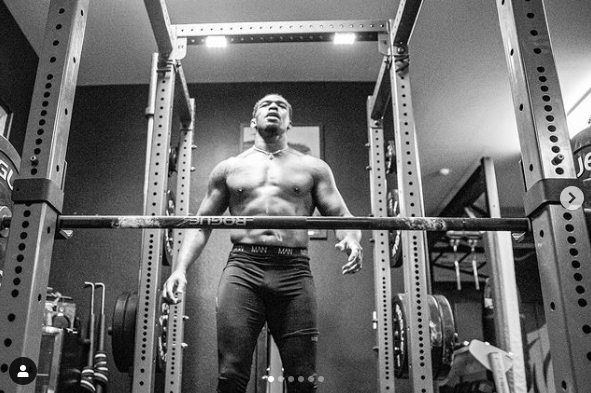 Jon Jones objavio svoju zavidnu transformaciju