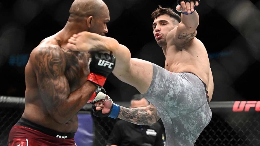 Jimi Manuwa: "Jedino zbog čega se želim vratiti je borba s Rakićem!"