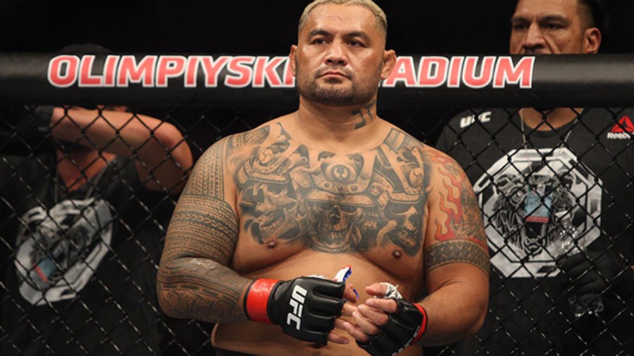 Mark Hunt pružio podršku Francisu Ngannou: "On je opljačkan i nadam se na neće popisati ugovor!"