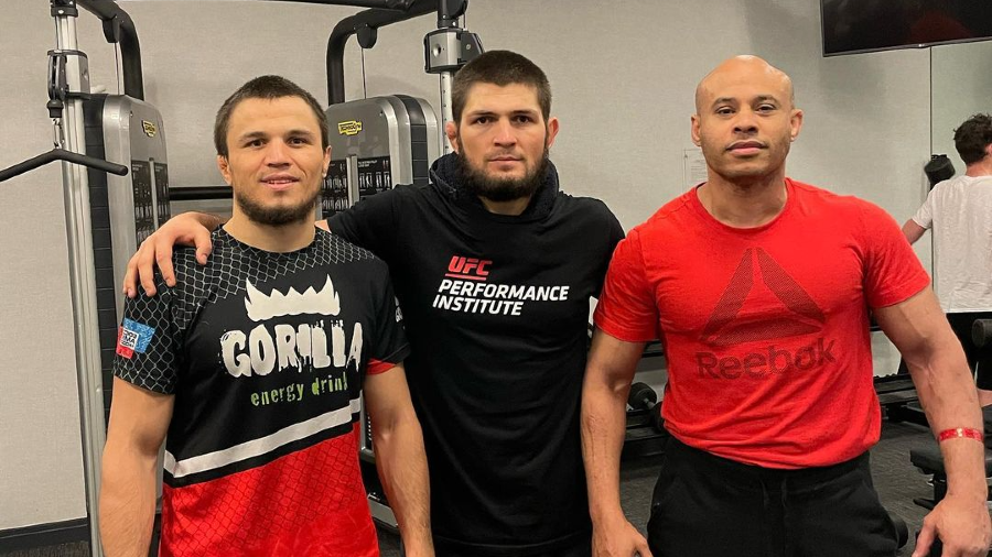 Neporaženi rođak Khabiba ugovorio novu borbu: Umar Nurmagomedov bori se protiv Briana Kellehera na UFC 272 priredbi!