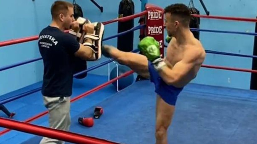 Pogledajte kako se nogometaš Ivan Perišić snalazi u ringu: "Svaki dan učim nešto novo!"