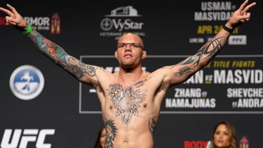 Anthony Smith: "Stipe Miočić je najlakša moguća borba za Jona Jonesa!"
