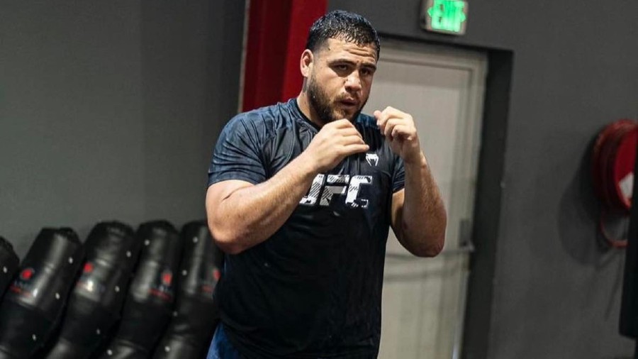Tai Tuivasa: "Jon Jones je najbolji borac u povijesti, ali je ujedno i pravi se*onja!"