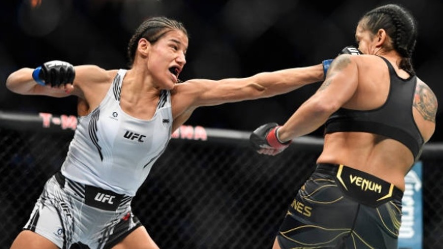 Kakvo iznenađenje! Julianna Pena šokirala svijet i 'ugušila' Amandu Nunes!