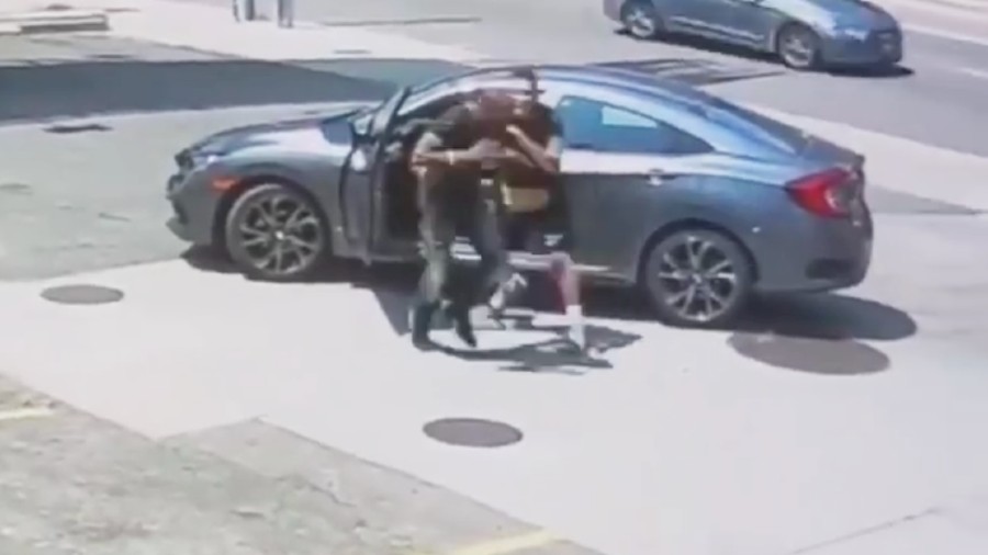 Ono kad se namjerite na krivog: UFC borac zaustavio krađu svojeg autmobila!